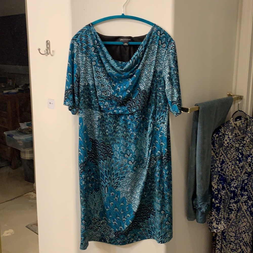 Connected Dress - Picture 2 of 4